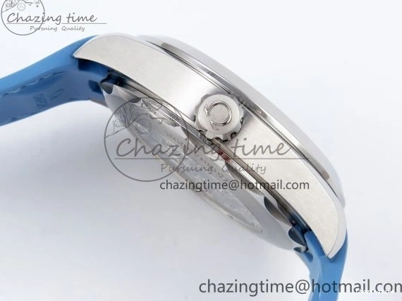 0201 GoAnywhere Aqua Terra GMT Worldtimer 43mm VSF 1:1 Best Edition Summer Blue Dial on Blue Rubber Strap A8938 Super Clone 7722